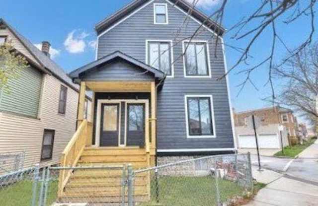 4728 N Kennicott Avenue unit: 2 photos photos 4728 N Kennicott Avenue unit: 2 photos photos