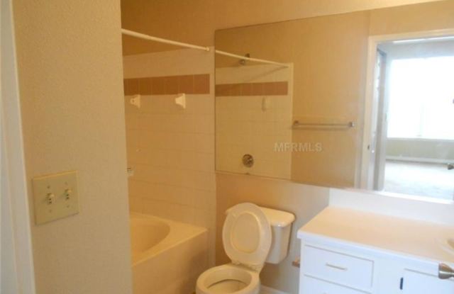 5621 Pinnacle Heights #204 Gallery 3