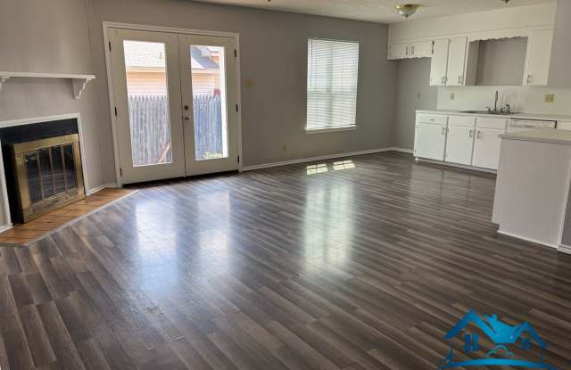 For Rent - 3 Bed/ 2 Bath - 1016 Glenna Gallery 4