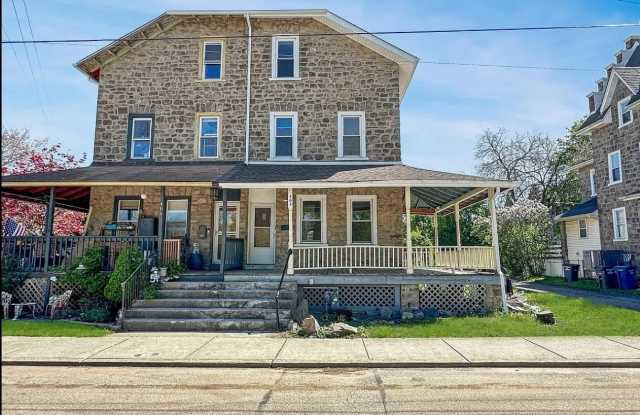 403 S MAIN Street photos photos