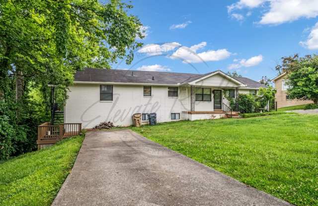 Charming Two Bedroom in Triplex in Goodlettsville! photos photos