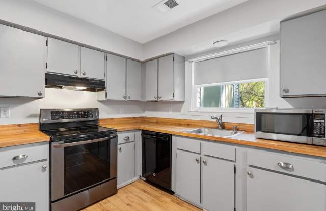 2849 BURGUNDY PLACE Gallery 4