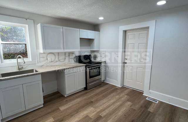 Beautifully Renovated 2BR Home Gallery 4