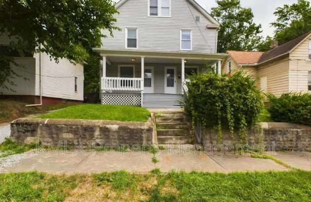 695 Kling St - 695 Kling Street, Akron, OH 44311