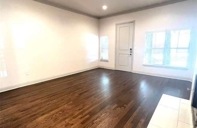 4733 Bowser Avenue Gallery 4