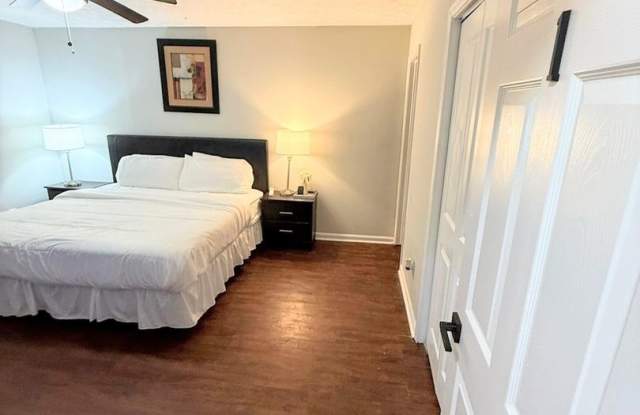Spacious 4BR House in Atlanta Gallery 3