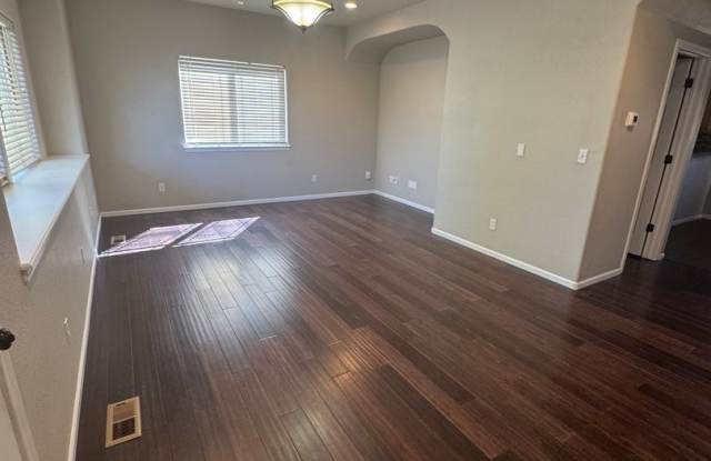 3 Bedroom Single Family Home in Loveland Gallery 4