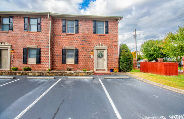 Beautiful 2 Bed, 2.5 Bath Condo in Johnson City photos photos