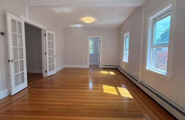 308 Washington Street Gallery 3