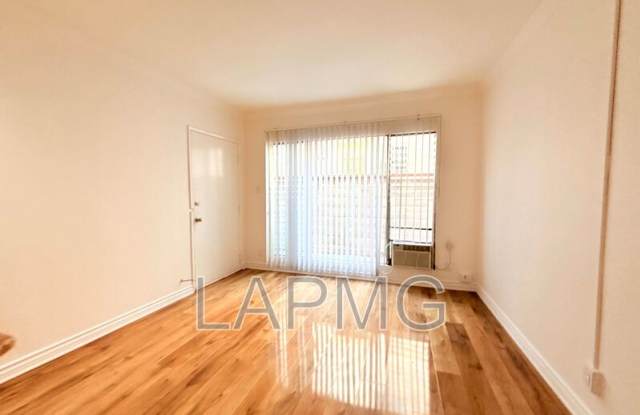 1266 N Serrano Gallery 3