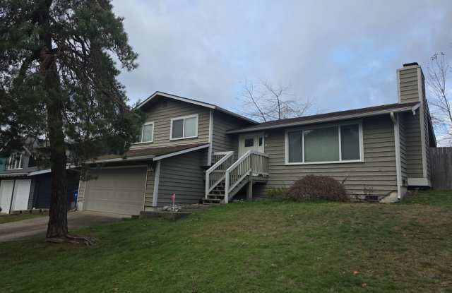 Renton Lake Youngs area - 3 bedroom tri-level home with 2.5 bathrooms and 2 car garage - Avail. NOW!! - 1614 Lake Youngs Way Southeast, Renton, WA 98058