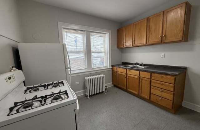 2436-2442 North LeClaire photos photos