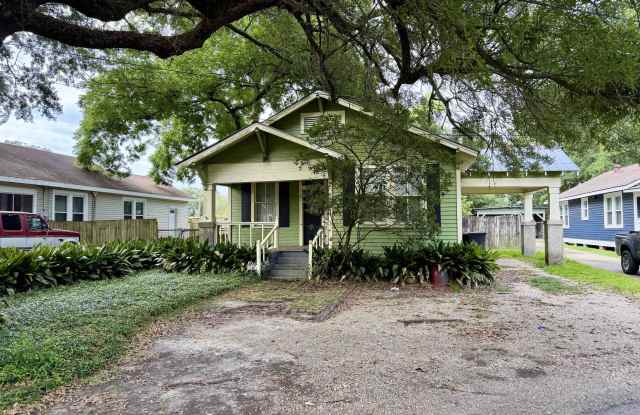 2090 Broussard Street photos photos