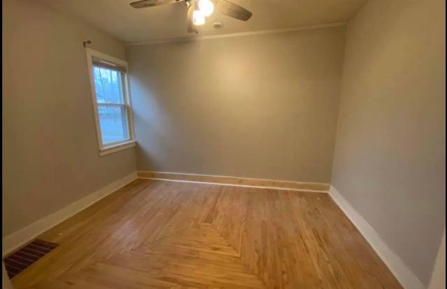 Hoff - 05 - 1527 Ferry Street - 1527 Ferry Street, La Crosse, WI 54601