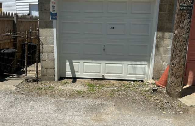 714 West Poplar Street - Garage photos photos
