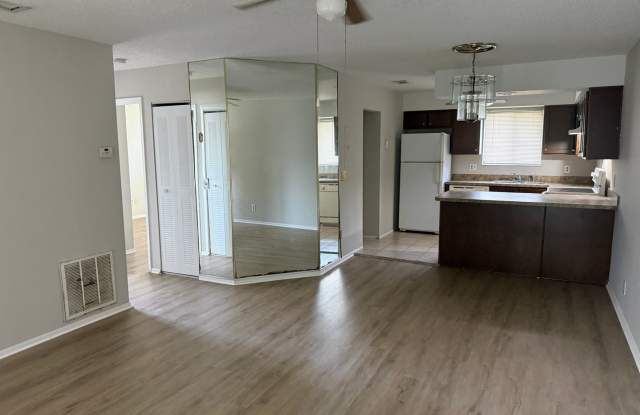 2 bed 2 bath in winterpark! photos photos