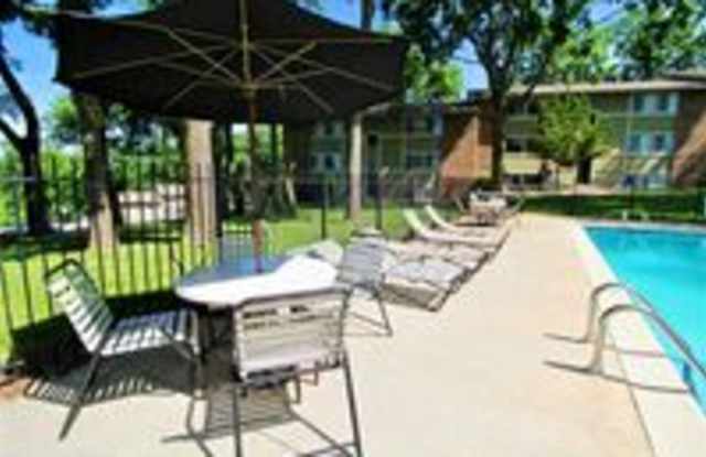 Timberline Apartments And Townhomes Gallery 3
