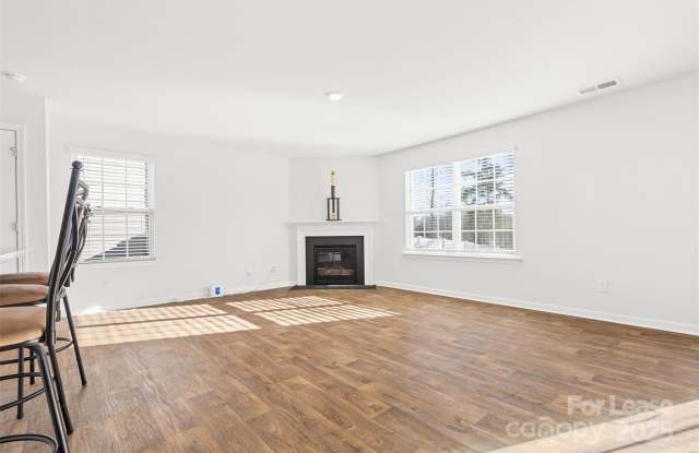 2120 Redstone Drive Gallery 3