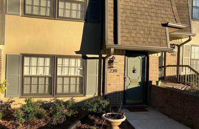 239 TRIUMPH Drive NW photos photos
