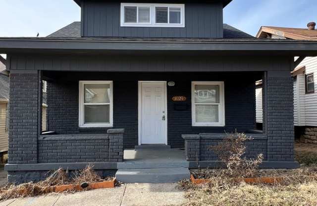 Updated 5BR Home with Modern Finishes  Extra Space photos photos