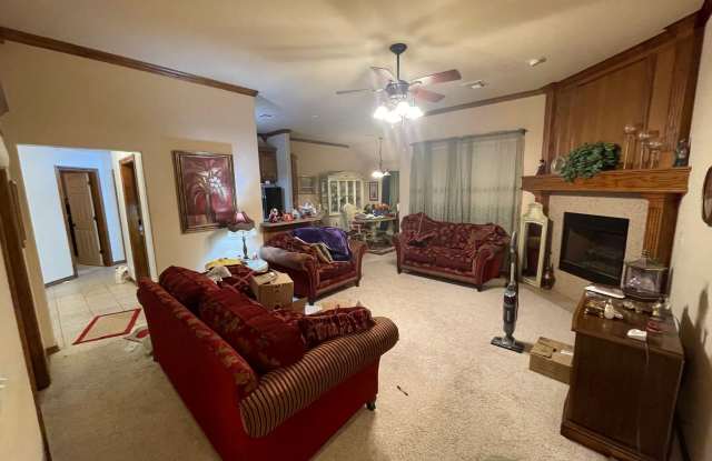 RENT 2 OWN 1,902 sqft - Moore Schools 4/2 - Move In Ready Gallery 3