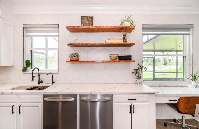 5611 SUPERIOR DRIVE Gallery 3