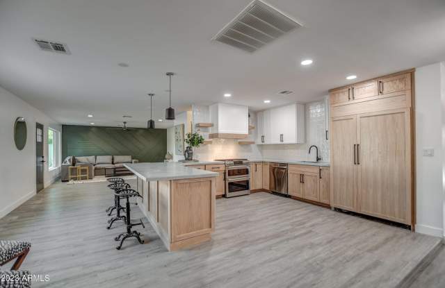 8349 E Columbus Avenue Gallery 2