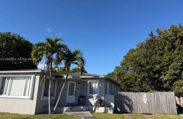 7 NW 116th St photos photos