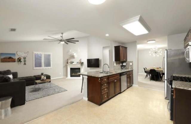 Incredible Rental In the SW! 3bd +2ba with RV parking $2,600 Rent Gallery 4