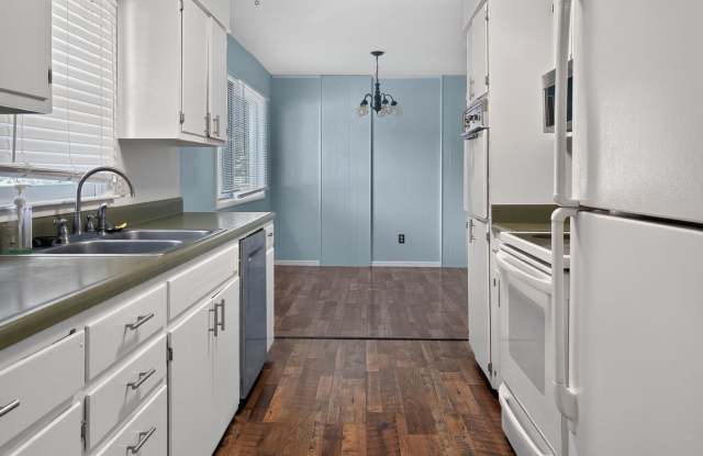 4 bed 1.5 Bath Heights Home Gallery 4