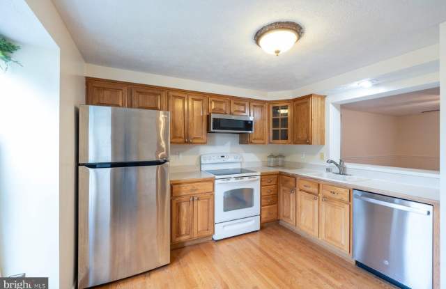 7510 SUMMER BLOSSOM Lane SW Gallery 4