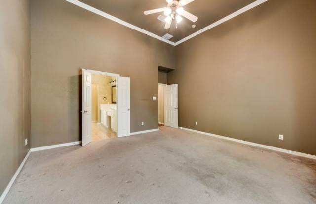 15962 Twin Cove Drive Gallery 3