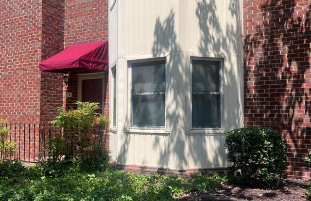 2 Academy Lane, Hampton - Available 8/2/2021 Gallery 3