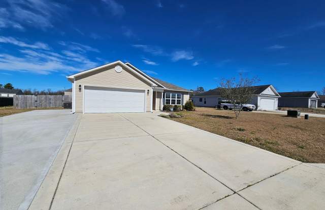 Spacious 3 Bedroom 2 Bathroom Home on Half an Acre Gallery 3