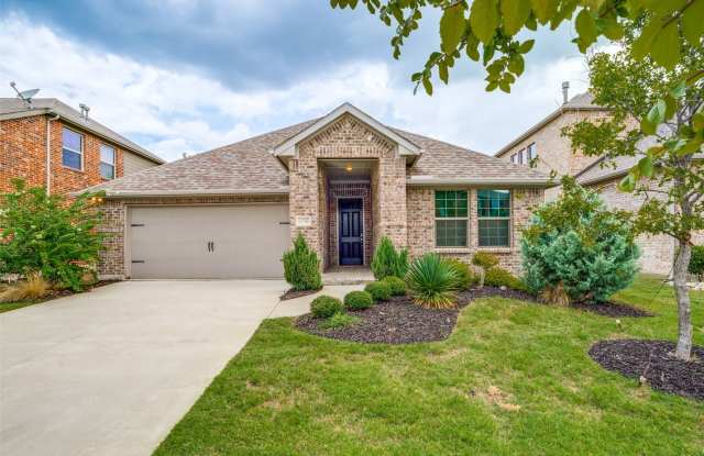 16705 Lincoln Park Lane Gallery 1