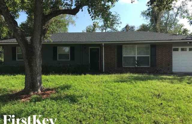 1548 Leestan Court - 1548 Leestan Court, Orange Park, FL 32073