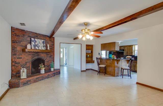 221 Hillview Drive Gallery 4