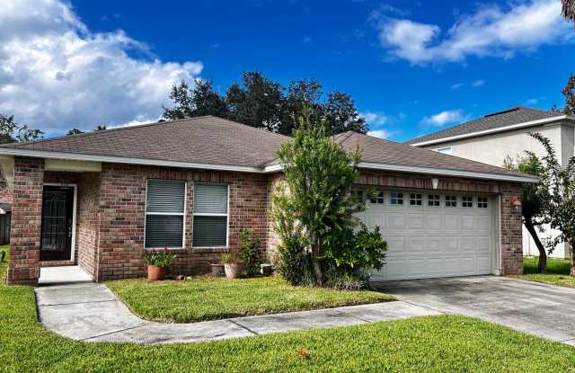 Modern Elegance Meets Comfort at 345 Van Gogh Cir Move-in Special - 345 Van Gogh Circle, Nocatee, FL 32081