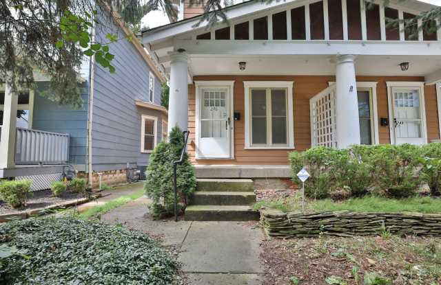 NEWLY RENOVATED NORTH CAMPUS - 6 BEDROOM 4 FULL BATHROOMS. THIS ONE HAS IT ALL! Gallery 1