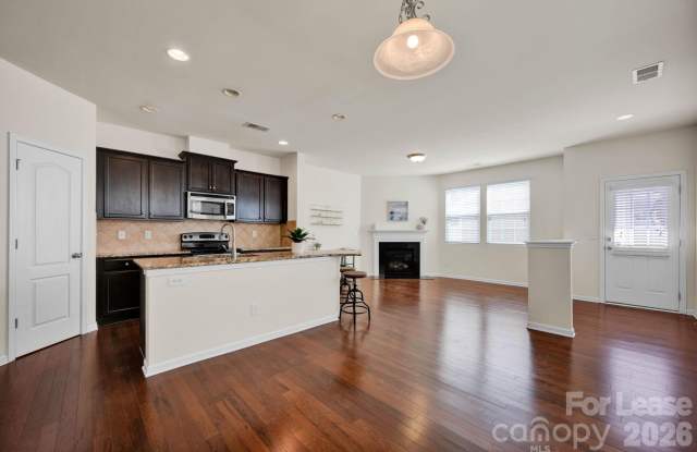 18448 W Catawba Avenue Gallery 3