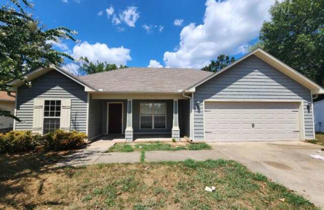 Welcome home to 9 Wilma Lane, Conway for rent - *Please read the full description* photos photos