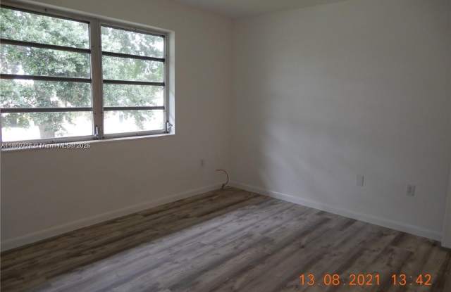 13960 Lake Placid Ct Gallery 3