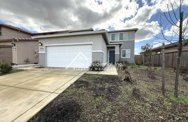 Newer 4bd/3.5ba Home and Seperate 1bd/1ba Suite! photos photos