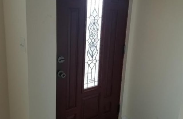 523 Broadway - 523 Broadway, Elizabeth, NJ 07206