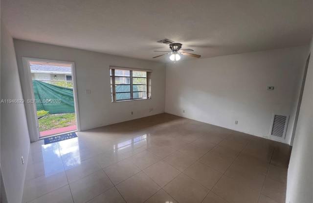 5010 SW 26th Ave photos photos