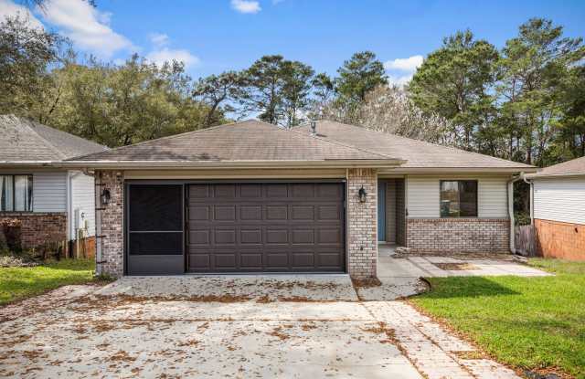 Updated home in convenient location!! photos photos