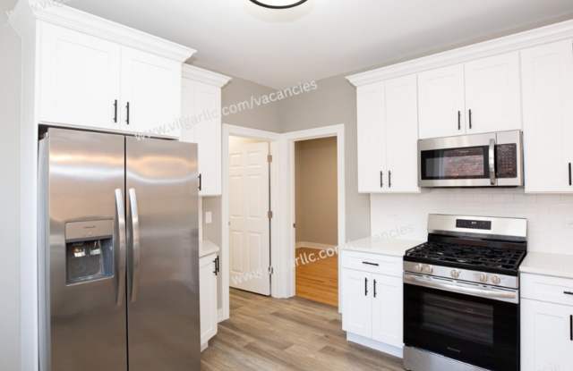 SPECIAL OPPORTUNITY – LARGE 6 BEDROOM RELATED-LIVING HOME photos photos