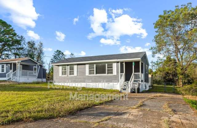 2421 Circle Drive photos photos