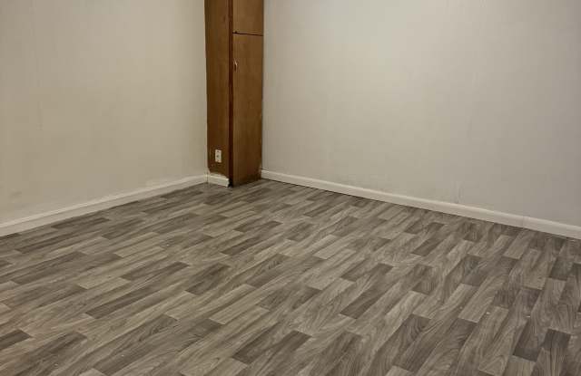16725 Crane Gallery 3