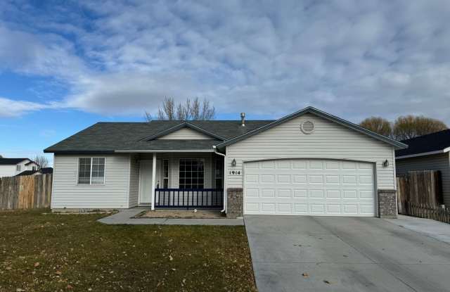 Great Home with New Floors! photos photos